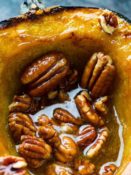 Maple Pecan Roasted Acorn Squash